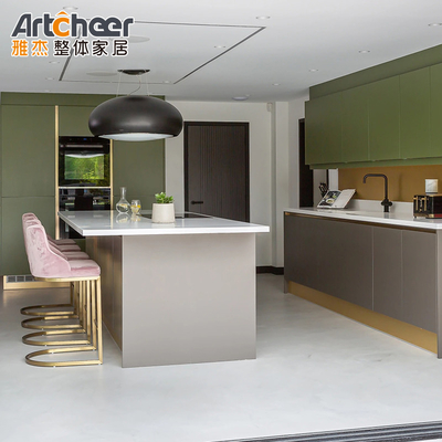 Улучшите свой кухонный шкаф с помощью современных золотых ручек шкафов и дверных полков