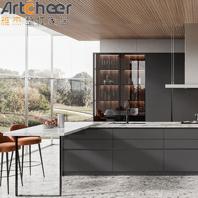 Кухонные шкафы с островным столом I формы